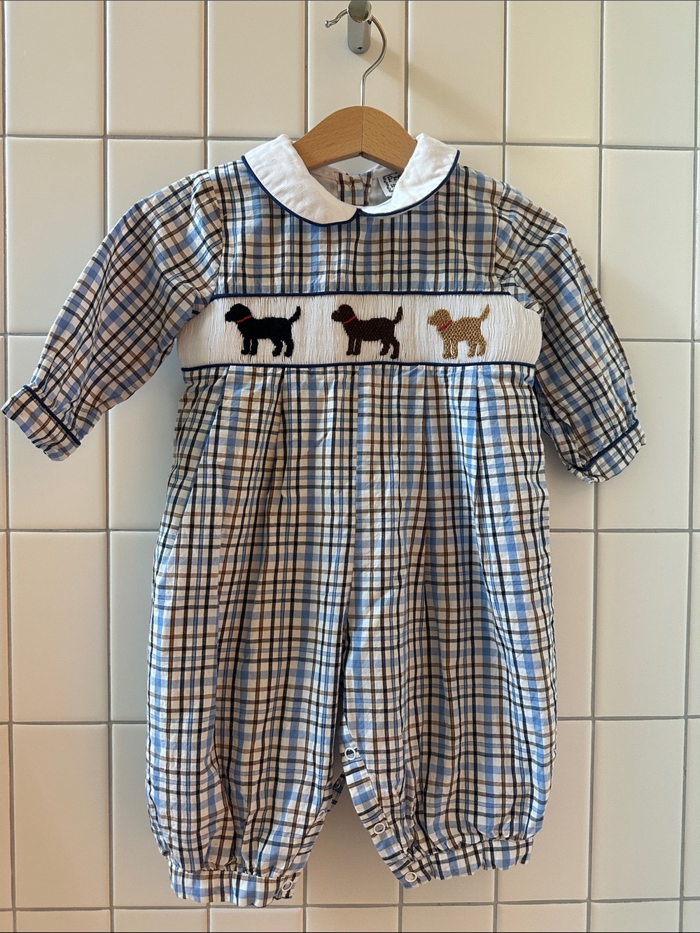 Classic plaid smocked Jon Jon! Perfect for fall! Size 6 months, with Labs!